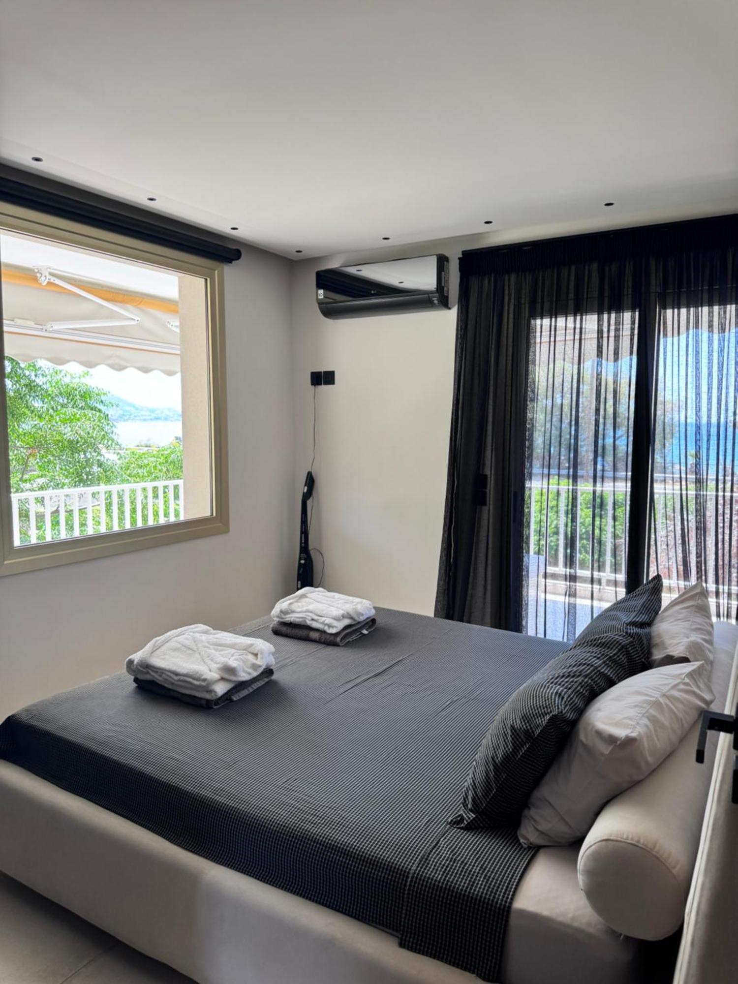 Lagonisi Luxury Appartment 2 By The Sea Bagian luar foto